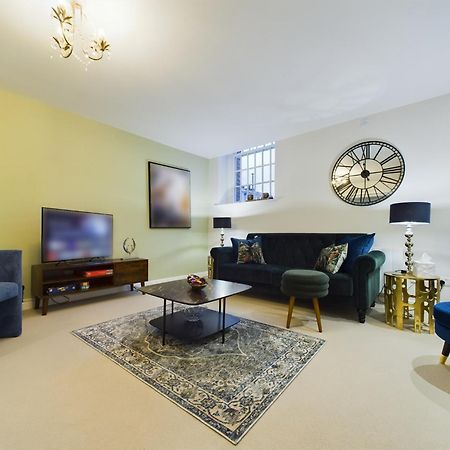 Апартаменты Modern Duplex Central Free Parking Wi-Fi Челтенхам Экстерьер фото