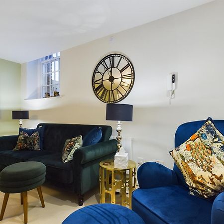 Апартаменты Modern Duplex Central Free Parking Wi-Fi Челтенхам Экстерьер фото