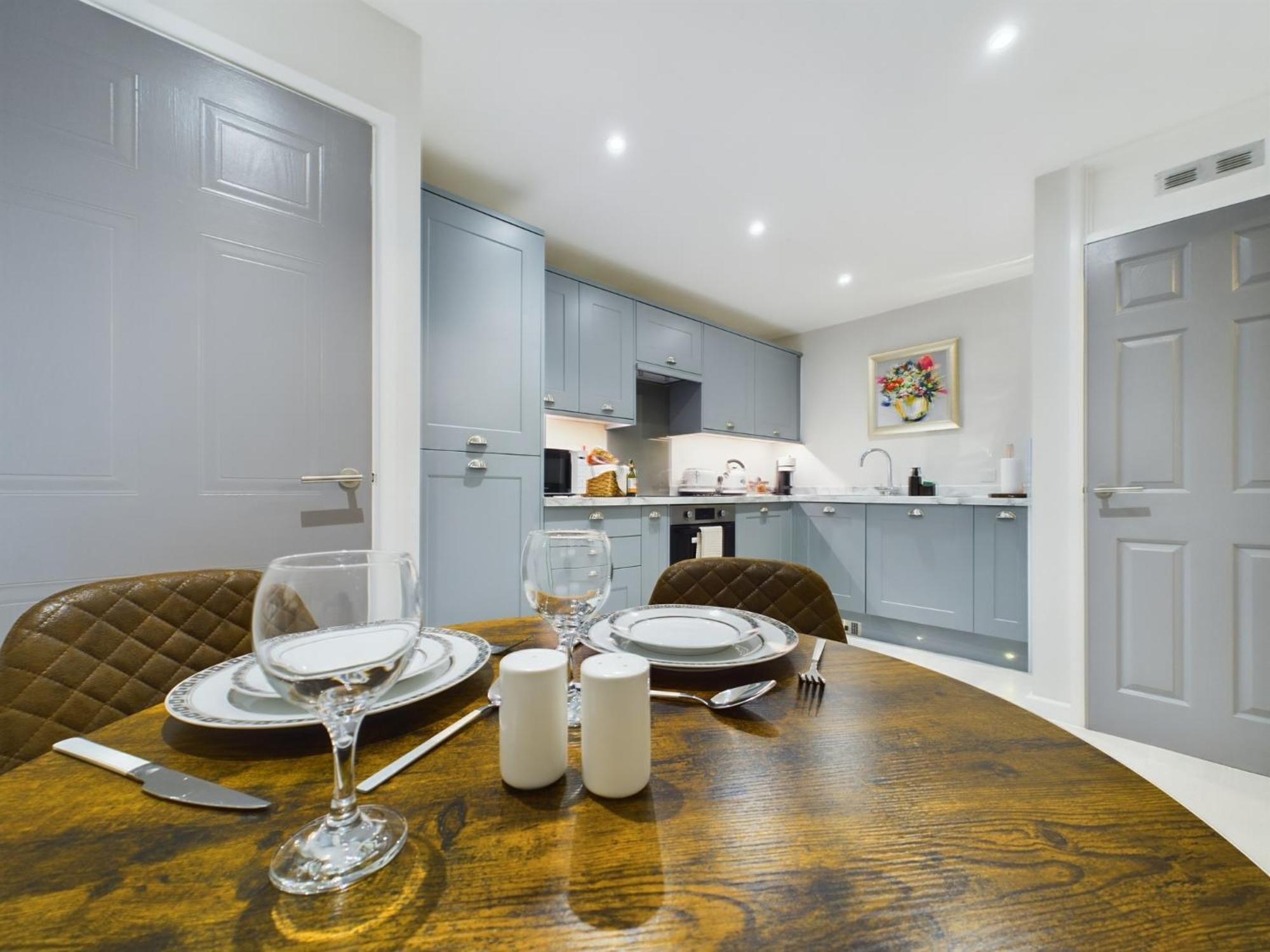 Апартаменты Modern Duplex Central Free Parking Wi-Fi Челтенхам Экстерьер фото